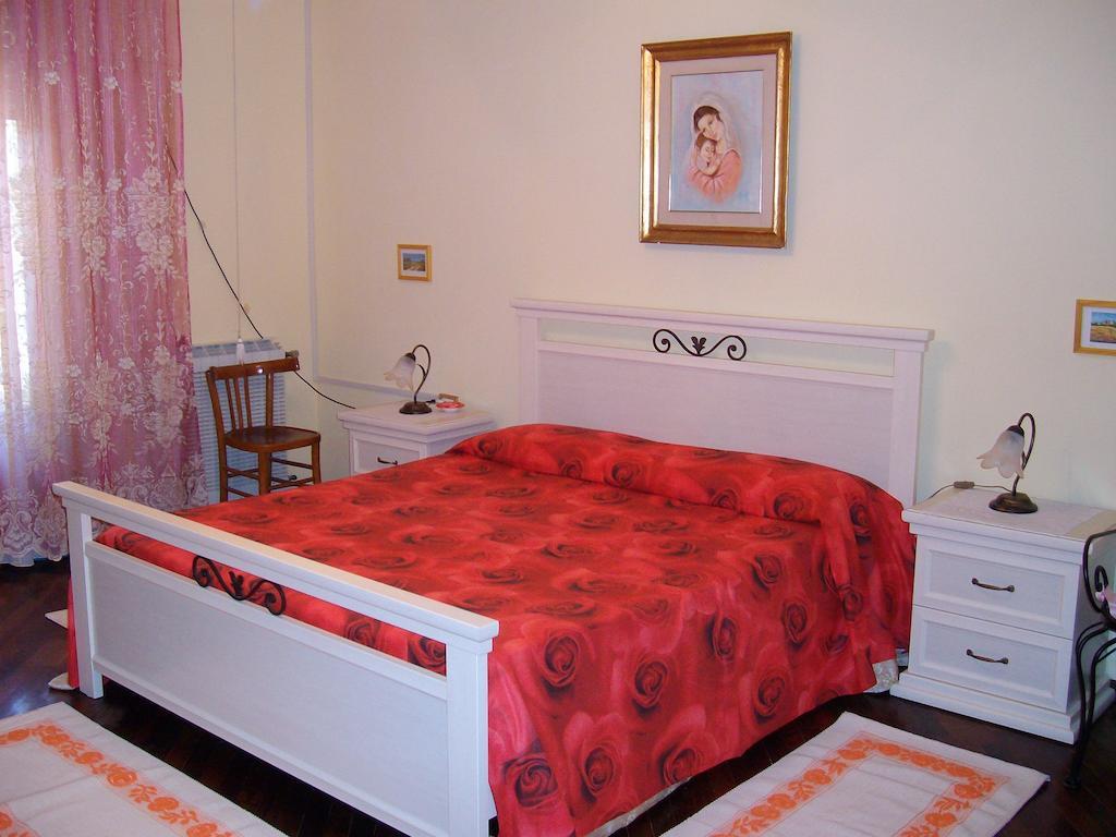 Sa Domu Sarda Casa Vacanza Пишинас Стая снимка